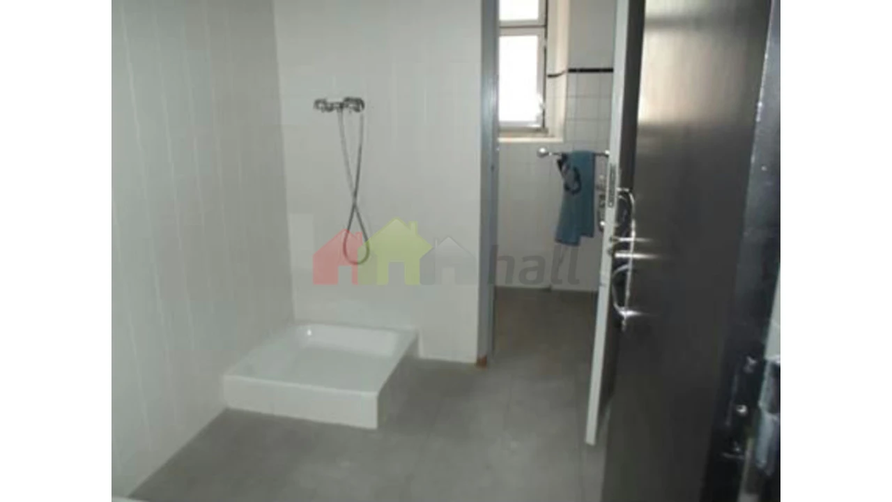 Loja para Arrendamento em Évora (São Mamede, Sé, São Pedro e Santo Antão) Foto 7