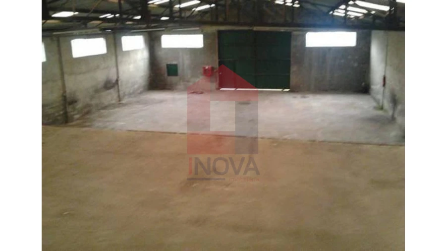 Armazém para Venda em Valbom (São Pedro), Passô e Valbom (São Martinho) Foto 2