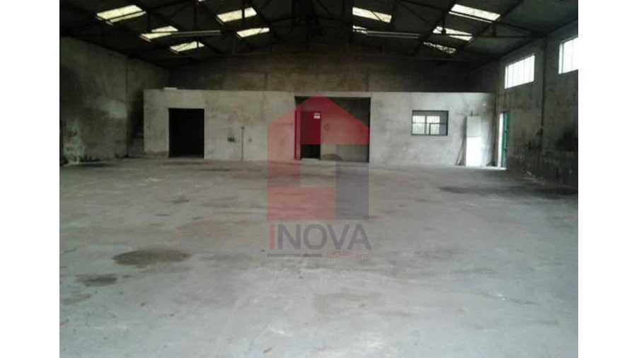 Armazém para Venda em Valbom (São Pedro), Passô e Valbom (São Martinho) Foto 4