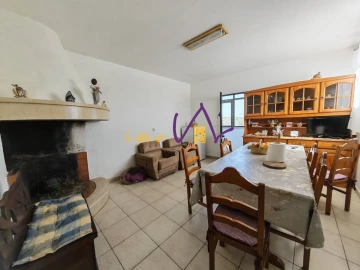 Loja para Venda em Almagreira