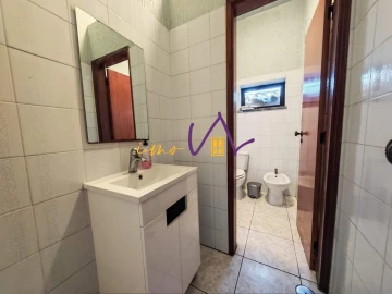 Loja para Venda em Almagreira