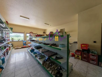 Loja para Venda em Almagreira