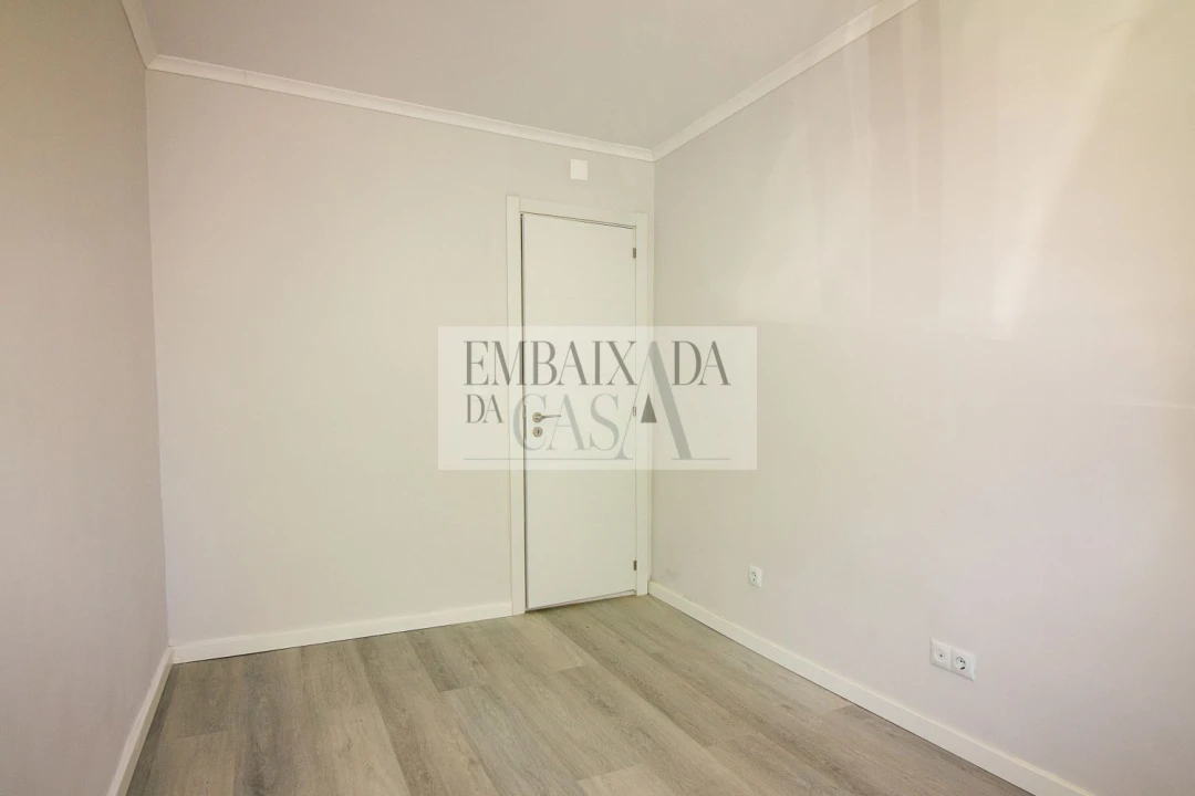 Apartamento T2 para Venda em Benfica Foto 25