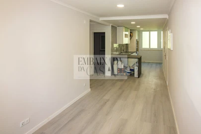 Apartamento T2 para Venda em Benfica