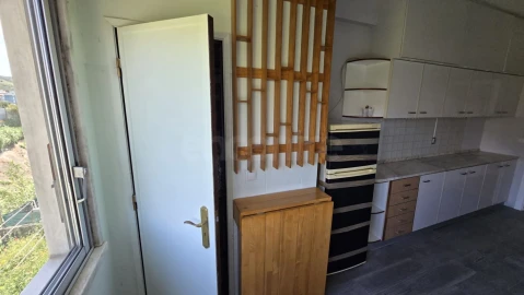Apartamento T2 para Venda em Póvoa de Santo Adrião e Olival Basto