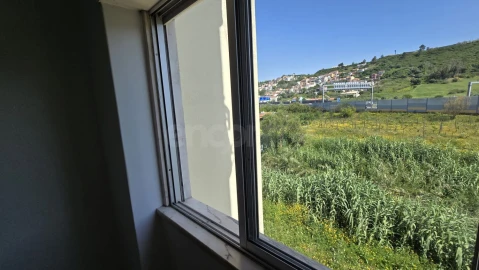 Apartamento T2 para Venda em Póvoa de Santo Adrião e Olival Basto