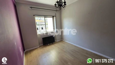 Apartamento T2 para Venda em Póvoa de Santo Adrião e Olival Basto