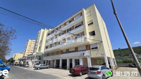 Apartamento T2 para Venda em Póvoa de Santo Adrião e Olival Basto