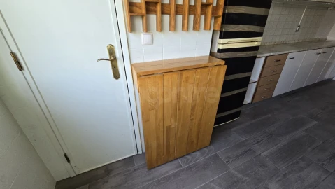 Apartamento T2 para Venda em Póvoa de Santo Adrião e Olival Basto