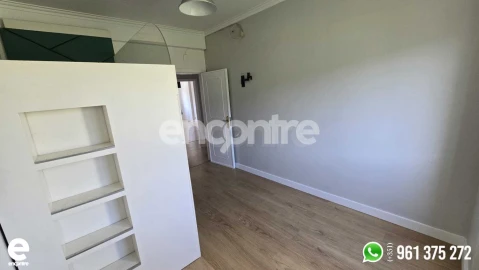 Apartamento T2 para Venda em Póvoa de Santo Adrião e Olival Basto