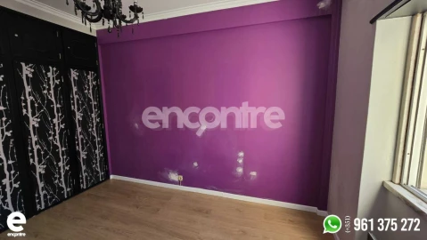 Apartamento T2 para Venda em Póvoa de Santo Adrião e Olival Basto