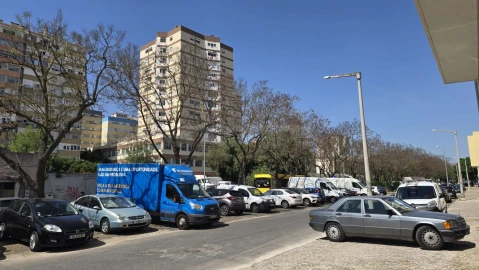 Apartamento T2 para Venda em Póvoa de Santo Adrião e Olival Basto
