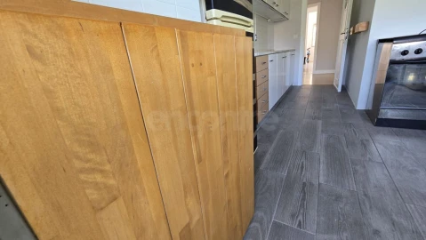 Apartamento T2 para Venda em Póvoa de Santo Adrião e Olival Basto