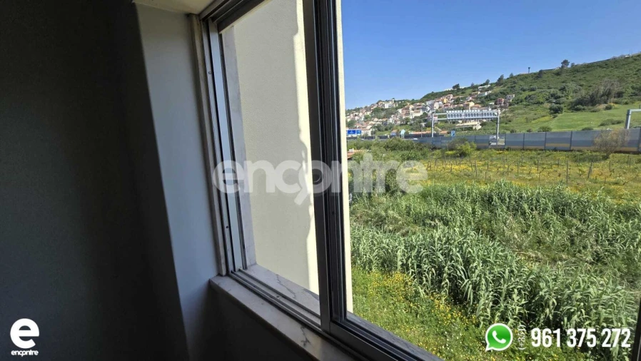 Apartamento T2 para Venda em Póvoa de Santo Adrião e Olival Basto Foto 10