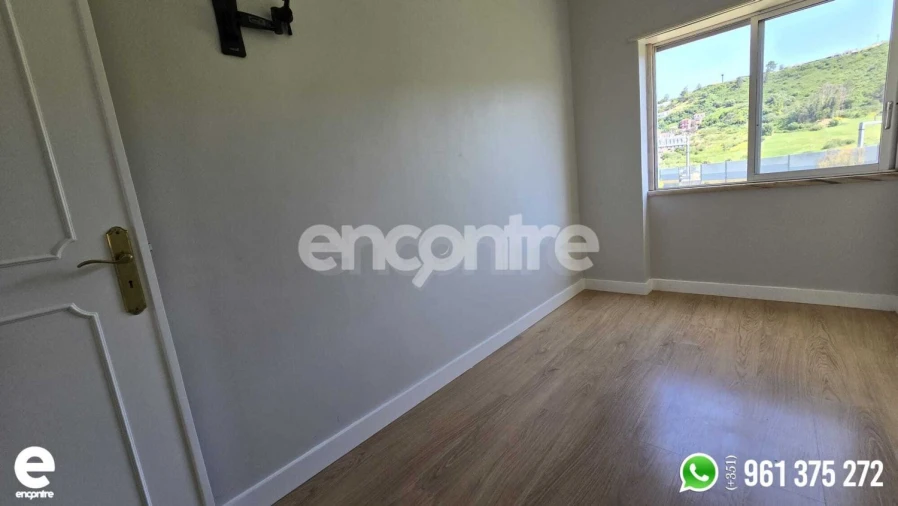 Apartamento T2 para Venda em Póvoa de Santo Adrião e Olival Basto Foto 11