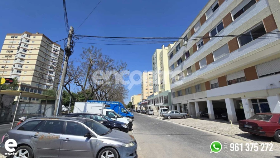 Apartamento T2 para Venda em Póvoa de Santo Adrião e Olival Basto Foto 53