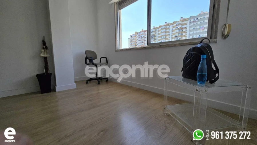 Apartamento T2 para Venda em Póvoa de Santo Adrião e Olival Basto Foto 33