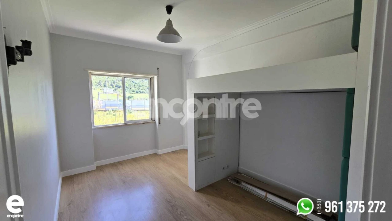 Apartamento T2 para Venda em Póvoa de Santo Adrião e Olival Basto Foto 1