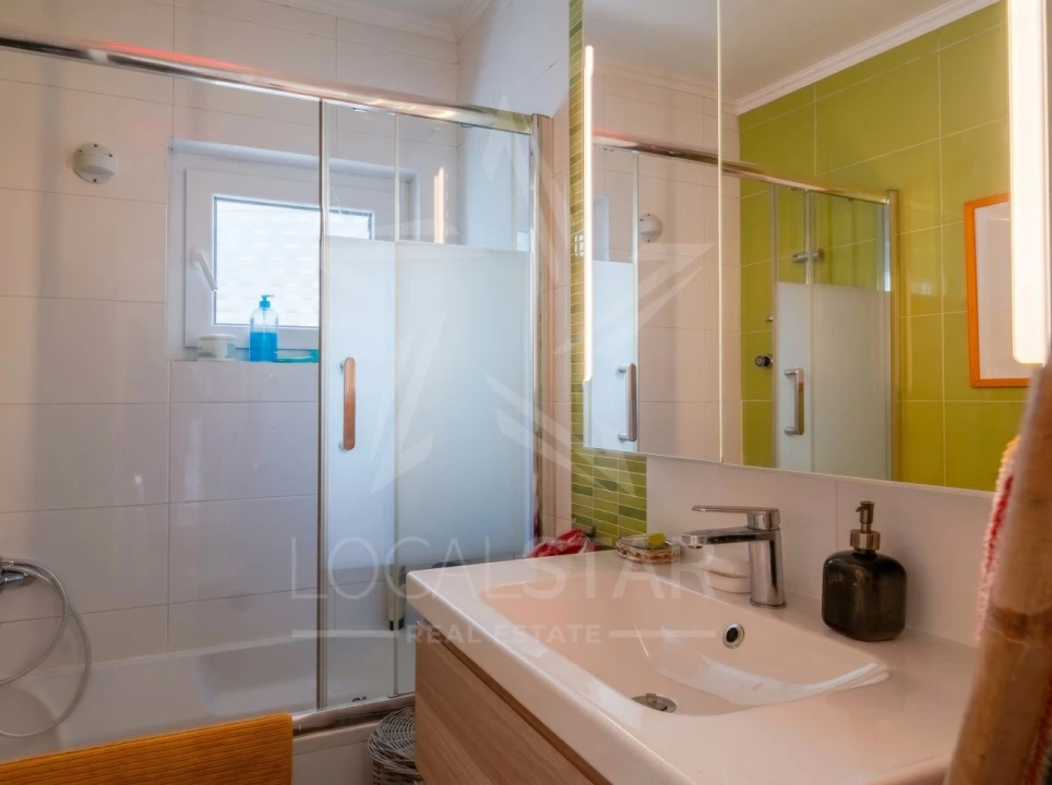 Moradia T5 para Venda em Carcavelos e Parede Foto 48