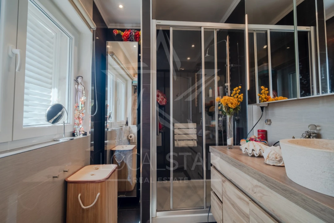 Moradia T5 para Venda em Carcavelos e Parede Foto 62