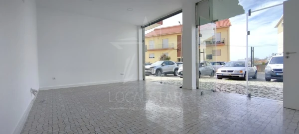 Armazém para Venda em Nossa Senhora do Pópulo, Coto e São Gregório