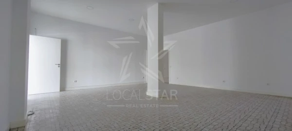 Armazém para Venda em Nossa Senhora do Pópulo, Coto e São Gregório