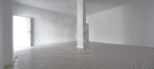 Armazém para Venda em Nossa Senhora do Pópulo, Coto e São Gregório