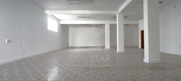 Armazém para Venda em Nossa Senhora do Pópulo, Coto e São Gregório