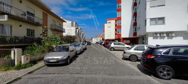 Armazém para Venda em Nossa Senhora do Pópulo, Coto e São Gregório