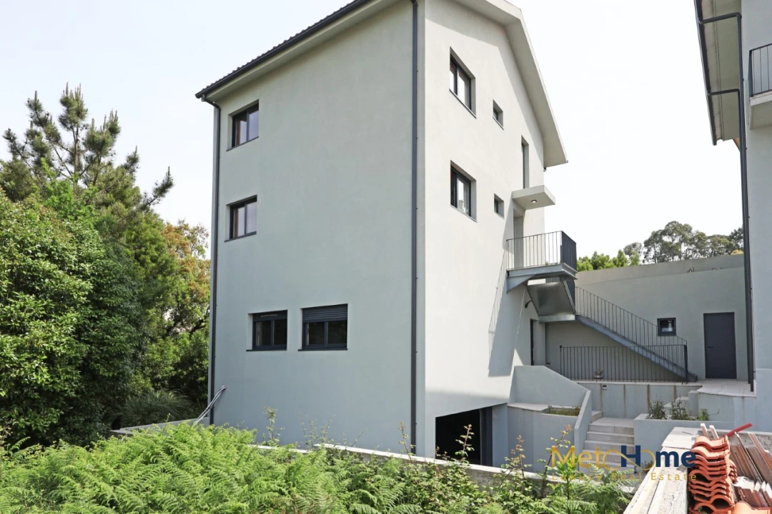 Moradia T3 para Venda em Fânzeres e São Pedro da Cova Foto 6