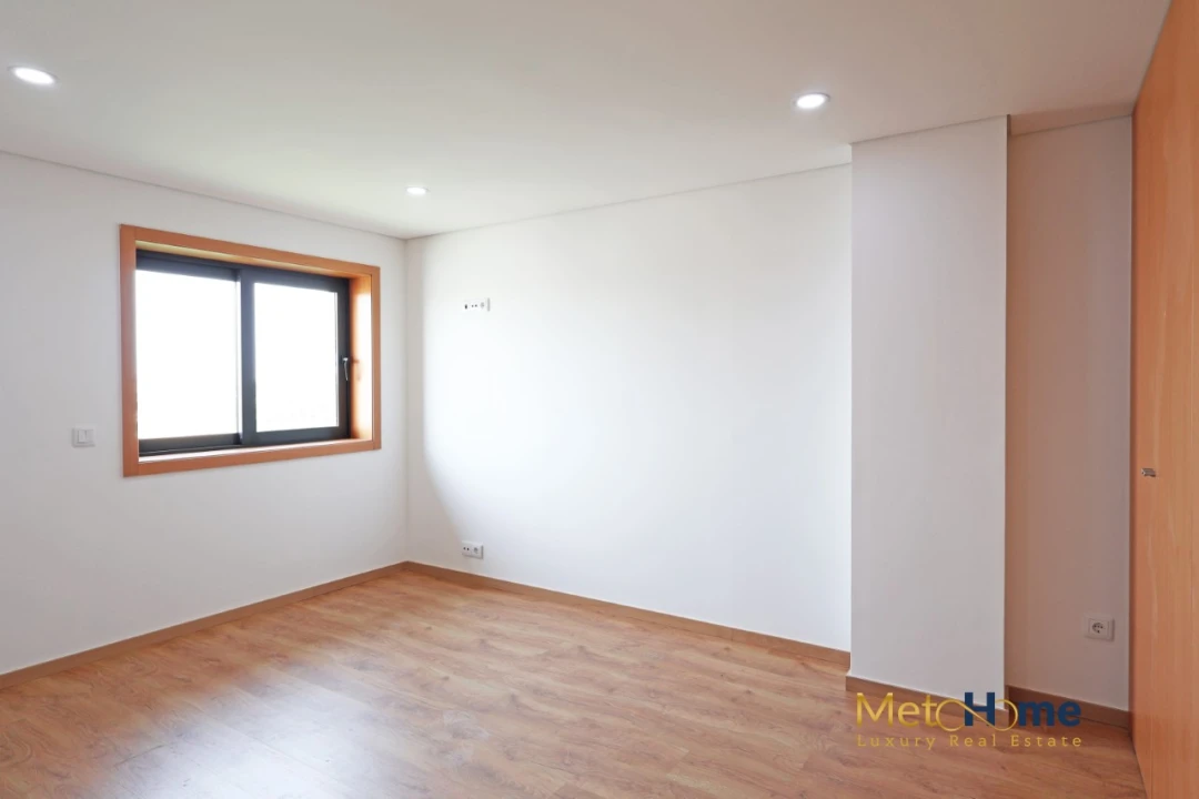 Moradia T3 para Venda em Fânzeres e São Pedro da Cova Foto 33