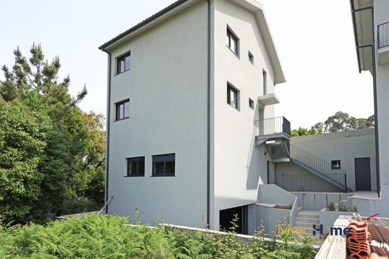 Moradia T3 para Venda em Fânzeres e São Pedro da Cova Foto 6