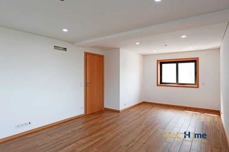 Moradia T3 para Venda em Fânzeres e São Pedro da Cova Foto 11