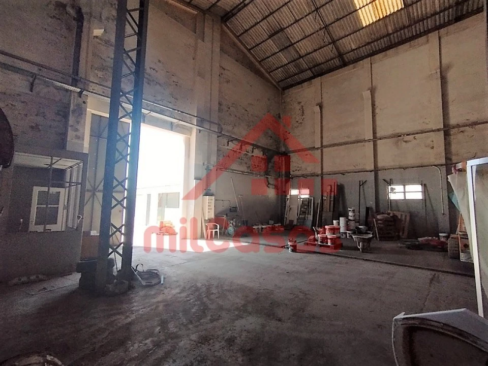 Armazém para Arrendamento em Santa Maria, São Pedro e Matacães Foto 1