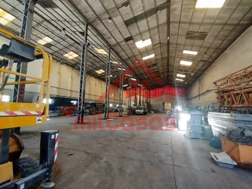 Armazém para Arrendamento em Santa Maria, São Pedro e Matacães