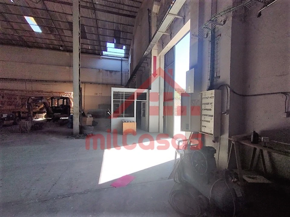 Armazém para Arrendamento em Santa Maria, São Pedro e Matacães Foto 4