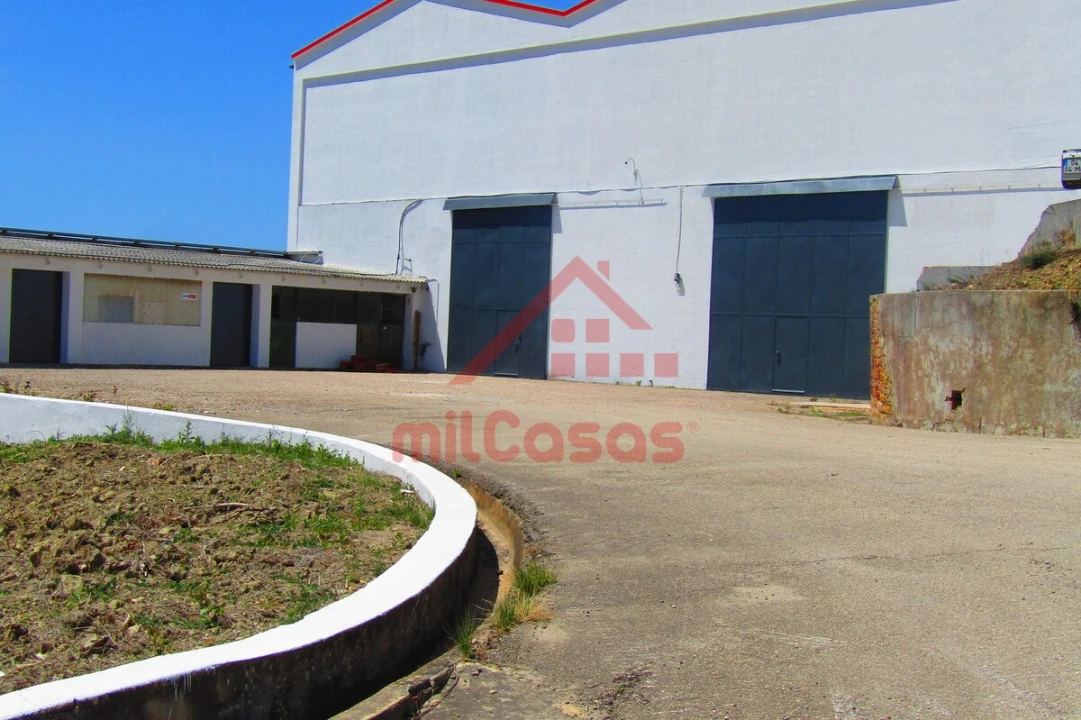 Armazém para Arrendamento em Santa Maria, São Pedro e Matacães Foto 8