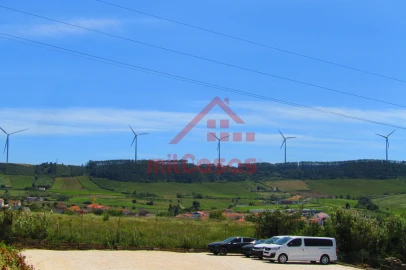Armazém para Arrendamento em Santa Maria, São Pedro e Matacães
