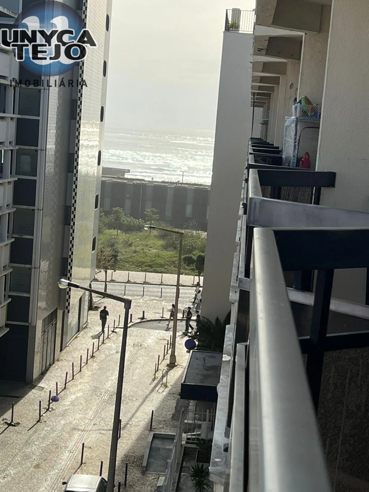 Apartamento T1 para Venda em Costa da Caparica Foto 17