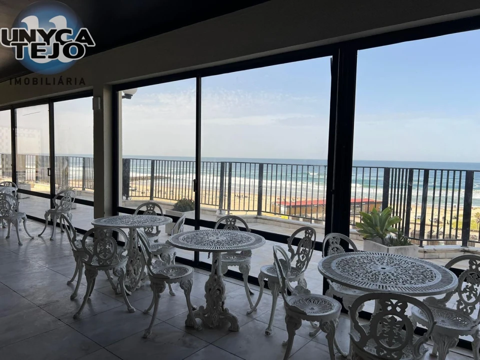 Apartamento T1 para Venda em Costa da Caparica Foto 3