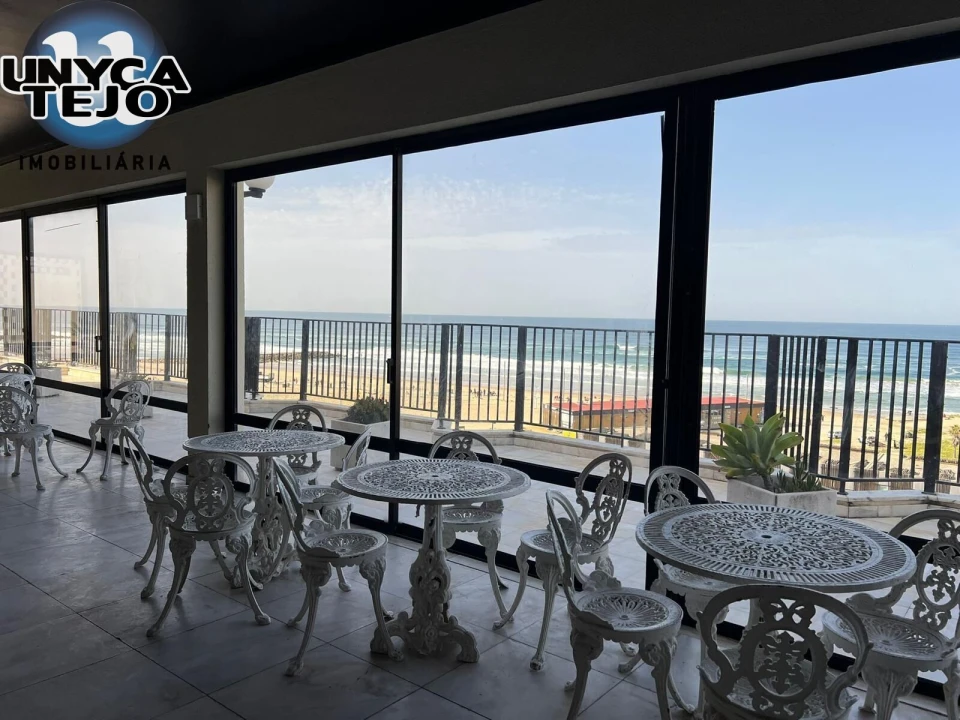 Apartamento T1 para Venda em Costa da Caparica Foto 3