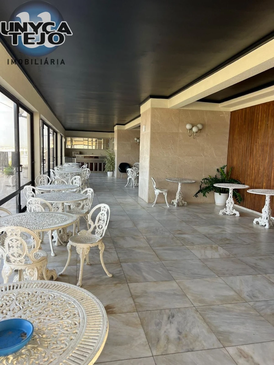 Apartamento T1 para Venda em Costa da Caparica Foto 4