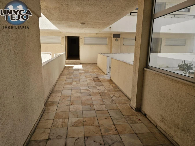 Apartamento T1 para Venda em Costa da Caparica Foto 18