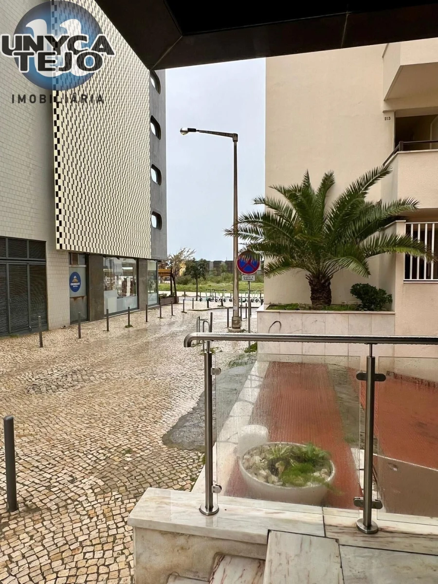Apartamento T1 para Venda em Costa da Caparica Foto 19