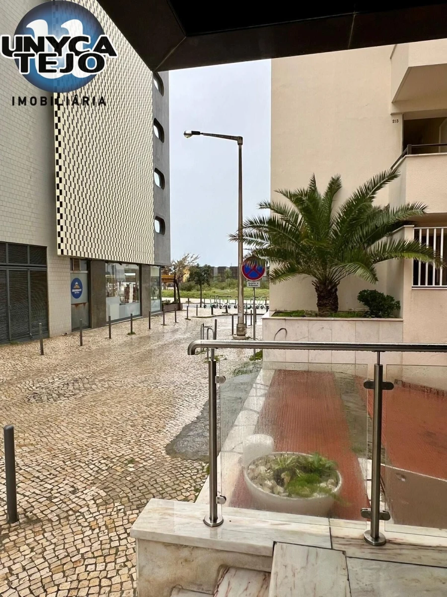 Apartamento T1 para Venda em Costa da Caparica Foto 16