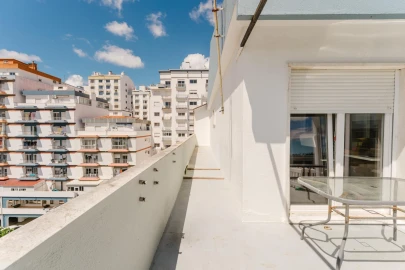 Apartamento T4 para Venda em Rio de Mouro