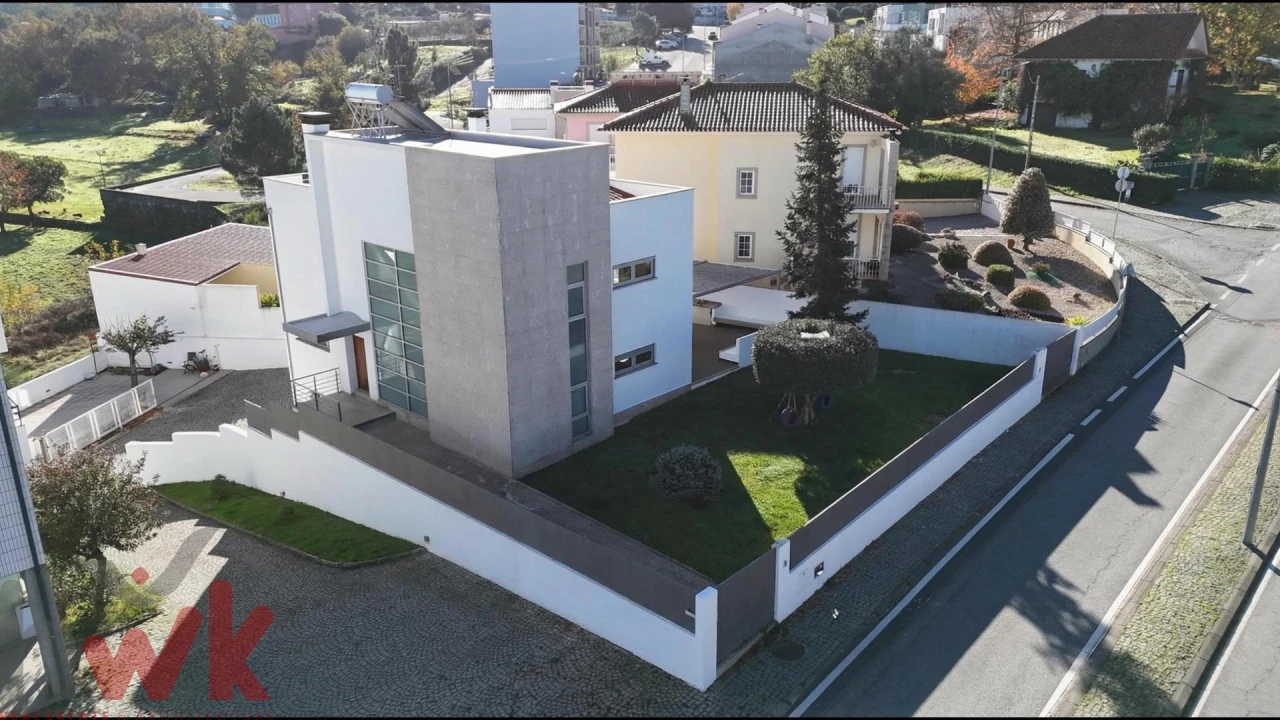 Moradia T4 para Venda em Oliveira do Hospital e São Paio de Gramaços Foto 1
