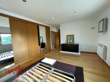 Moradia T4 para Venda em Oliveira do Hospital e São Paio de Gramaços