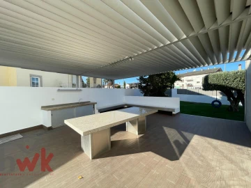 Moradia T4 para Venda em Oliveira do Hospital e São Paio de Gramaços