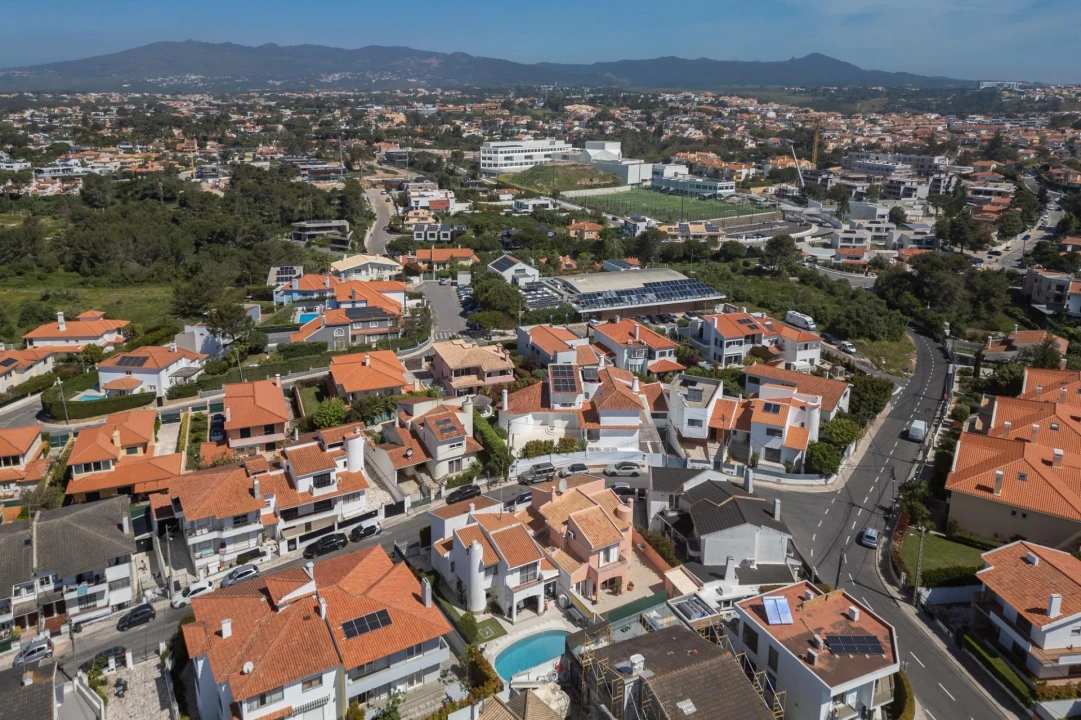 Moradia T5 para Venda em Cascais e Estoril Foto 3